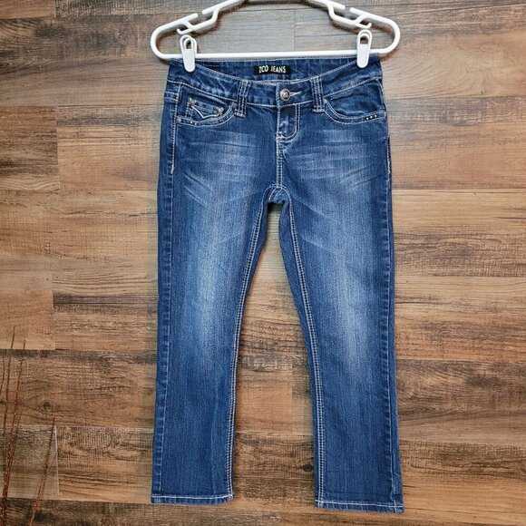 ZCO Jeans 3 Capri Low Rise Wings Embellished Low Rise Medium Wash Denim Western - Picture 3 of 10